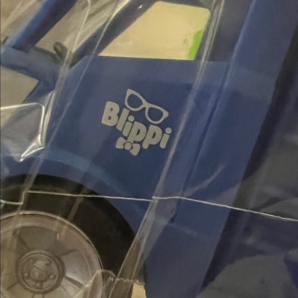 Blippi trash truck - Picture 7 of 7